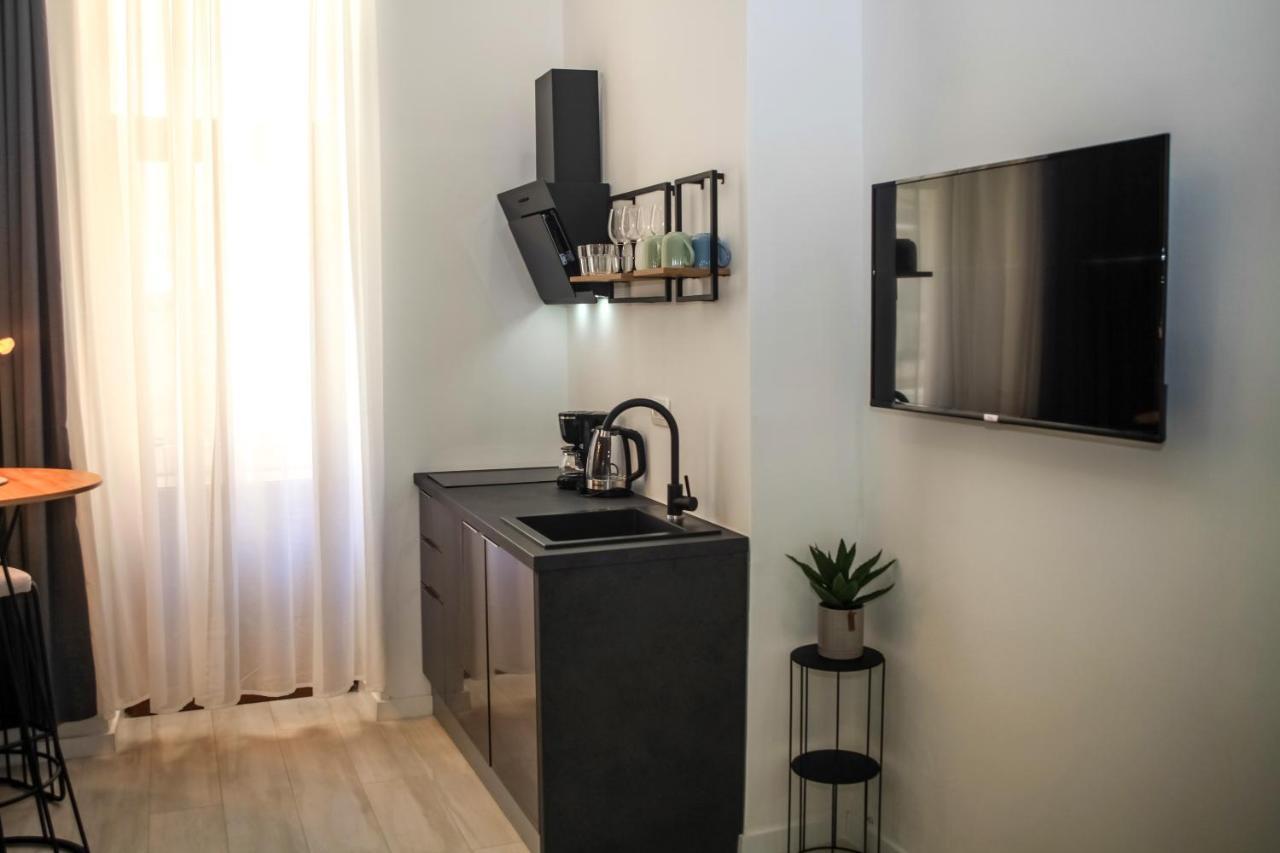 Hedone City Luxury Apartments With Free Parking Póla Kültér fotó