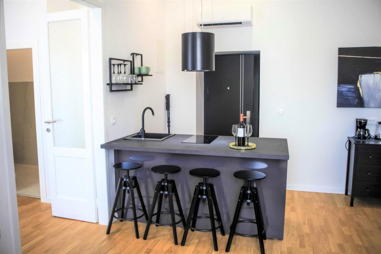Hedone City Luxury Apartments With Free Parking Póla Kültér fotó